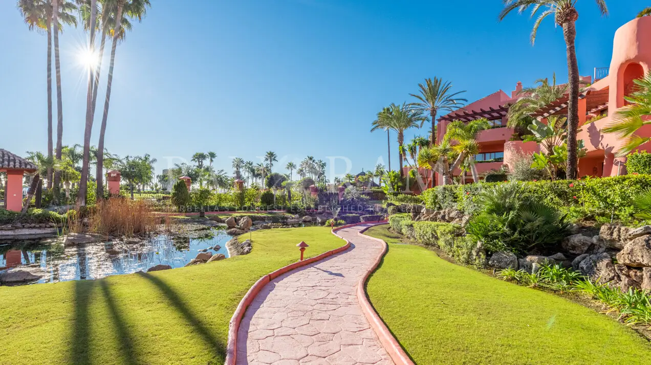 Modern Homes in Cabo Del Sol 